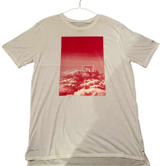 Basketball shitt - Picture 1 of 1